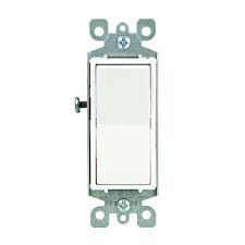 Leviton Decora 15 Amp Illuminated Switch White R72 05611 2ws The Home Depot