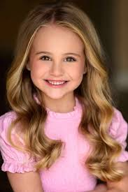 It's that time! We start celebrating each of our amazing Miss Missouri  queens by sharing their official ad page for the 2025 International  Yearbook! First up, our precious Emersyn! Please help us