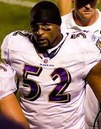 Finde fotos von football spieler. Ray Lewis Footballspieler Wikipedia