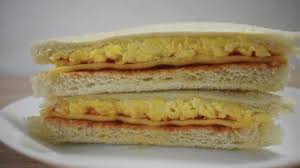Lelehkan mentega, selagi menunggu potong tipis tomat dan timun sedikit margarin. Resepi Memasak Sedap Resepi Sandwich Telur Mayones Roti Cheese Sos Chil Resep Sandwich Resep Sandwich Ayam Sandwich