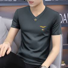 Áo thun tay ngắn phương thức lụa băng áo thun nam kiểu mỏng ôm dáng cổ chữ  V mẫu mới mùa hè 2024 | Sabomall