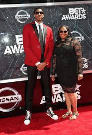 Not much is known about her though it is believed that she might have. How Tall Is Lakers Star Anthony Davis Twin Sister Fotoscapes