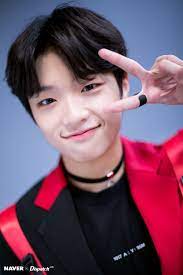 He was a trainee for one year and five months under dsp media prior to his appearance on produce x 101. Son Dongpyo Flash Promotion Photoshoot Von Naver X Dispatch Son Dongpyo X1 Foto 43006425 Fanpop Page 2