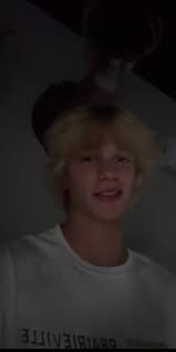 Smile with the sad @sam_linton #good