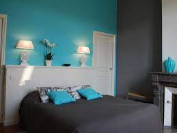 Le bleu turquoise apportera aussi un côté chaleureux et tendance dans votre cuisine équipée, si les éléments sont de couleur bois, par exemple. Chambre En Gris Et Blanc Toutes Nos Idees Pour Reussir Votre Deco