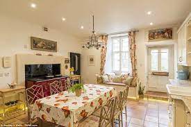 Will This Be Meghan And Harry S Country Love Nest Prince Harry And Meghan Prince Harry Home