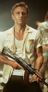 Bryce, lara's technical assistant, also lives on the property, although in his recreational vehicle. Lara Croft Tomb Raider 2001 Daniel Craig Daniel Craig Tomb Raider Daniel Craig James Bond