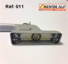 Serrure 3 points, 5 points ou crémone en applique sauront d'adapter à vos besoins en matière de protection. Mentor Alu Pvc Stores Poignee Cremone A Cle Pour Porte Et Fenetre Aluminium De La Collection Poignees De Fenetre