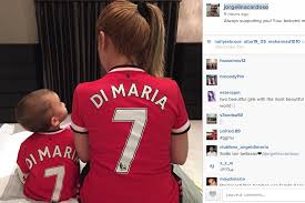 Acum şase ani, soţia şi copiii au fost marcaţi de un alt jaf, în manchester. Angel Di Maria S Family Show That They Are All In On Manchester United Bleacher Report Latest News Videos And Highlights