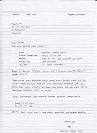 Karena cv merupakan salah satu berkas yang pasti menjadi pertimbangan oleh hrd dalam menyeleksi calon karyawannya. Contoh Surat Lamaran Kerja Tulis Tangan Fresh Graduate Wajib Baca Rajaloker Artikel