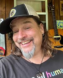 Lipbone Redding (@lipbone) • Instagram photos and videos