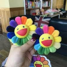 The japanese artist has dominated the collectibles world for decades with his affordable plushes and vinyl figures. Takashi Murakami Rainbow Flower Plush Coin Purse Holder Pouch Complexcon Rainbow Flowers Cosplay Gift Takashi Murakami