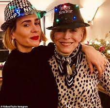 Holland relished her time on the set of hollywood. Holland Taylor Opens Up About Quarantining With Sarah Paulson And Her Memories Of Legally Blonde Readsector