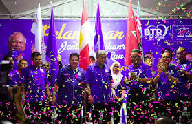 Kebakaran di flat sri mulia.bandar tun razak cheras.12 jun 2020. Bn Mahu Rampas Kerusi Parlimen Bandar Tun Razak Semasa Mstar