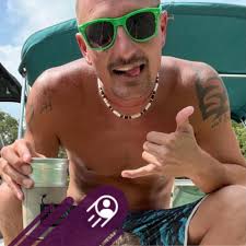 Kyle Ahrendt in people