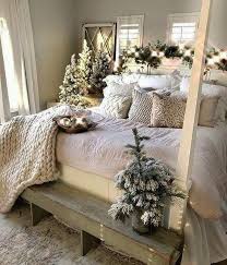 Here are 75 chic christmas decorating ideas. 500 Christmas Bedrooms Ideas In 2020 Christmas Bedroom Christmas Decorations Bedroom Christmas Bedding