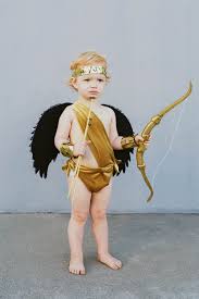Godchecker guide to apollo (also known as apollon), the greek god of many things from greek mythology. Diy Greek God Family Costume Tell Love And Party