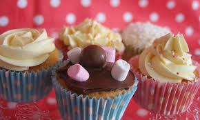 The clear window makes it easy to see the cupcakes, gives a professional. Box Of Six Or 12 Cupcakes From Licks Cake Design