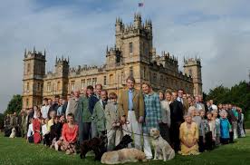 Les Vrais Maitres De Downton Abbey C Est Eux Downton Abbey Chateau De Highclere Serie Culte
