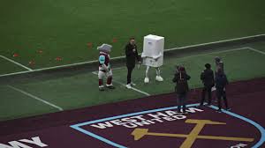 West brom's start to life in the efl championship may have begun with a defeat to bolton, but their opening day of the season was not a total disappointment. Hammerhead V Boiler Man Mascot Race 25th Jan 2020 Youtube