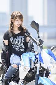 画像1 バイクに乗るのが好き バイカーの女の子 ハーレーバイク 女性ライダー