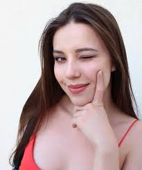 Sinem Ozgur - Free sexy pics, galleries & more at Babepedia