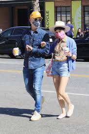 She teamed her top with a pair of fashionably faded jeans as she pounded the pavement arm in arm with her. Selma Blair Getting Alfred Coffee With Ron Carlson In Los Angeles Famousfix Com Post