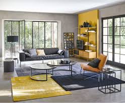 Très tendance avec leur piètement en métal noir et leur plateau rond, ce trio de tables basses gigognes sera pratique pour meubler un petit espace et être utilisé comme bout de canapé pour poser une lampe ou une petite. 2 Tables Basses Gigognes Eclipse En Verre Trempe Et Metal Noir Table Basse Maisons Du Monde Iziva Com