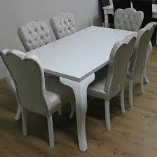 Sebaliknya, desain unik ini membuat meja makan dapat digunakan sebagai meja kerja, kabinet di ruang tamu, atau meja rias. Set Meja Makan Putih Modern Queeny Queen Furniture Queeny Queen Furniture