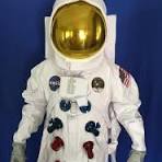 NASA Apollo Deluxe Replica A7L Space Suit With Anodized Aluminum Suit  Fittings And Gold Reflective Visor