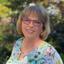 Will knee stiffness and aching stop after total knee replacement surgery?