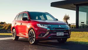 2020 mitsubishi outlander sport review. Mitsubishi Outlander 2021 Review Phev Carsguide