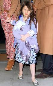suri cruise سوري بنت توم كروز وكايتي هولمز suri cruise fashion cruise outfits