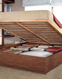 Lit en bois massif de qualit�. Achetez Votre Cadre De Lit Coffre Bokku Sur Myfuton Myfuton Fr Lit Coffre Cadre De Lit Lit Rangement