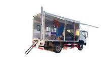HOWO Outdoor Repair Workshop Truck Field Rescue Truck with Crane for Mobile  Truck & Equipment Repair