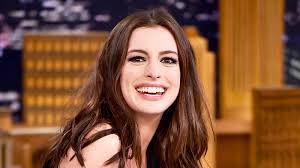 I tagli del 2020 sono revival anni '90. Anne Hathaway In Trattative Per Lockdown Il Film Di Liman Sulla Pandemia Lega Nerd