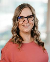 Melinda Mott's Instagram, Twitter & Facebook