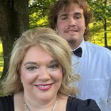 Michelle Green's Instagram, Twitter & Facebook