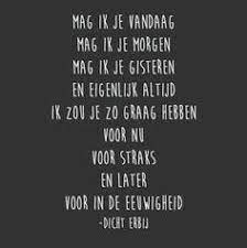 Het wachten in het grote bed dat was het ergste, o mijn god het aldoor wachten op zijn tred en op de sleutel in het slot ze mag hem hebben. 19 Ideeen Over Liefde Liefde Liefdesgedichten Tekst Citaten