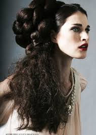 Maria Bonner's Instagram, Twitter & Facebook