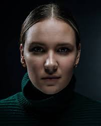 She had a galaxy in her eyes and a universe in her mind. . Model :-  @catywitte . . . . . #stlfaces #stlmodels #stlphotographer  #creativephotographyideas #blackbackground #modelphotoshoots #modelsworld  #artofportrait #featurecreature #portraitoftheday #