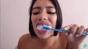 Brushing my teeth with cum - catalina days - emporn.com