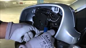 Tutoriel Remplacement Remplacement De L Ampoule De Retroviseur Exterieurs Sur Porsche Cayenne Youtube