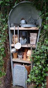 Jede zinkbadewanne ist eine original alte zinkwanne, alte gelte oder badebottich aus grossmutters zeiten. Ein Paar Leute Aus Unserem Dorf Wissen Inzwischen Dass Ich An Alten Dingen Aus Metall Interessiert Bin Aus Diesem Grund Durfte Garten Gartenregal Garten Deko