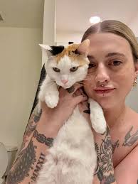 Samantha Hunsaker's Instagram, Twitter & Facebook