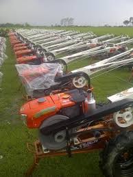 Kirimkan ini lewat email blogthis! Ini Traktor Traktor Gres Yang Siap Dibagikan Gratis Ke Petani Oleh Jokowi