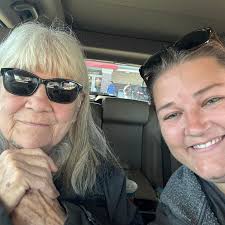 Any good breakfast spots playing the Steelers VS Vikings game in the  morning ?