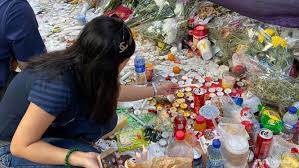 I pray their souls will go to heaven': One week after fatal Lucky Plaza  accident, many come to pay respects