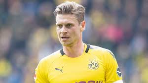 Piszczek (nee karabin) age 84, late of munster, in and formerly of hegewisch, passed away friday, april 30, 2021. Bvb Piszczek Kann Sich Verlangerung Vorstellen