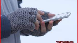 Fingerless gloves are a great way to keep your hands warm, but still leave some measure of dexterity for your fingers. Crochet Tutorial Freestyle Fingerless Gloves Yarnutopia By Nadia Fuad Yarnutopia By Nadia Fuad